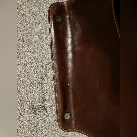 Italian Leather Messenger Bag - Picture 7 of 14
